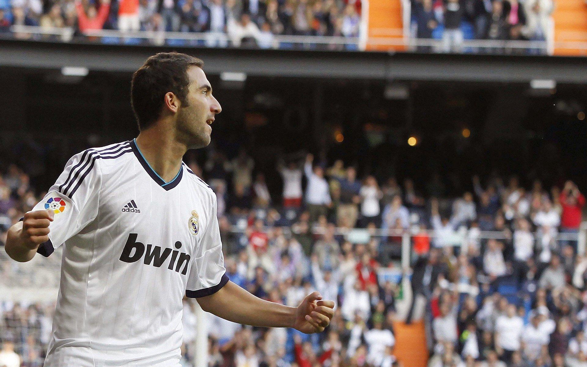 纳达尔强势回归红土赛场 法网前景引热议