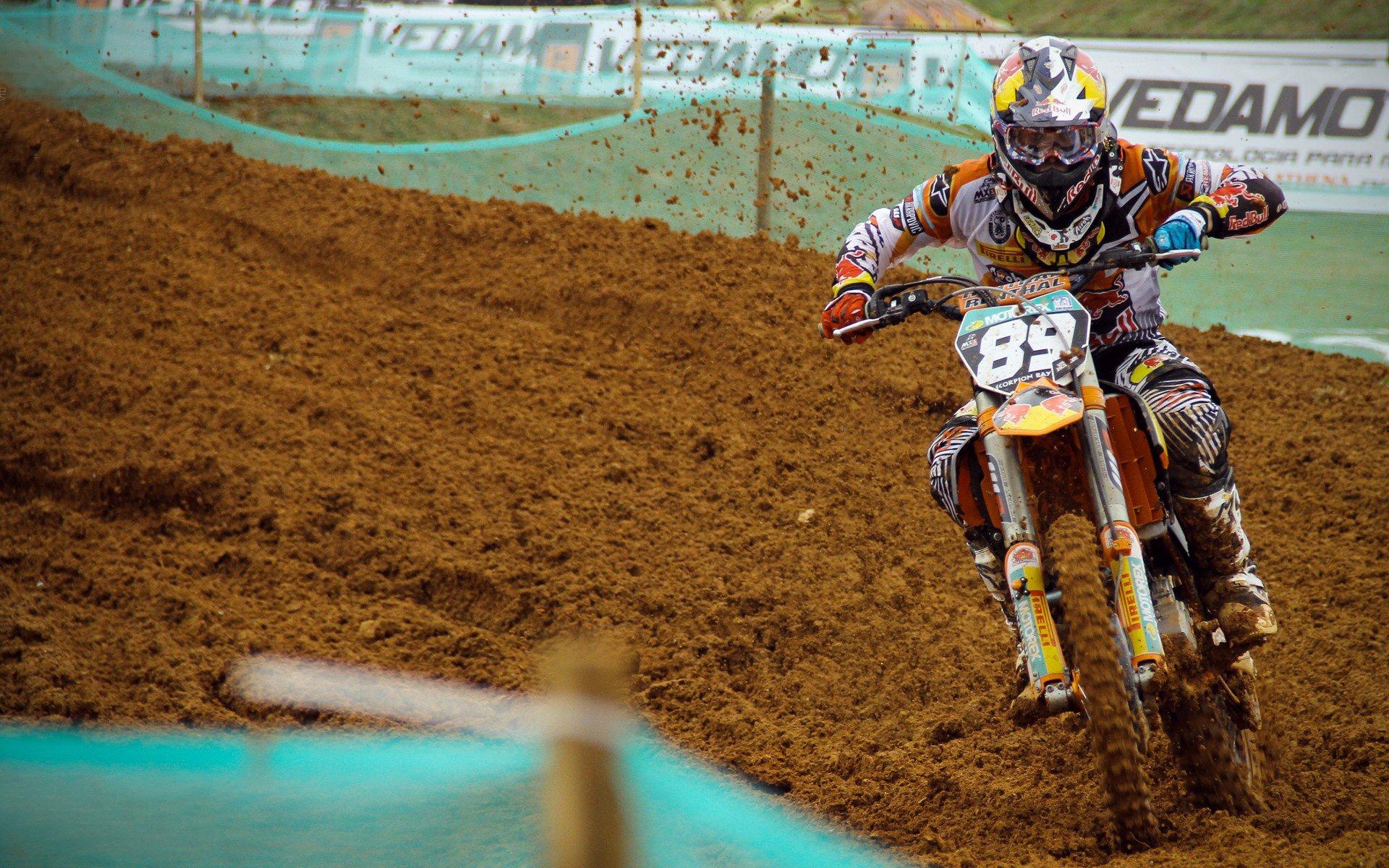 熊猫体育官网_姆巴佩梅开二度助巴黎圣日耳曼登顶法甲积分榜