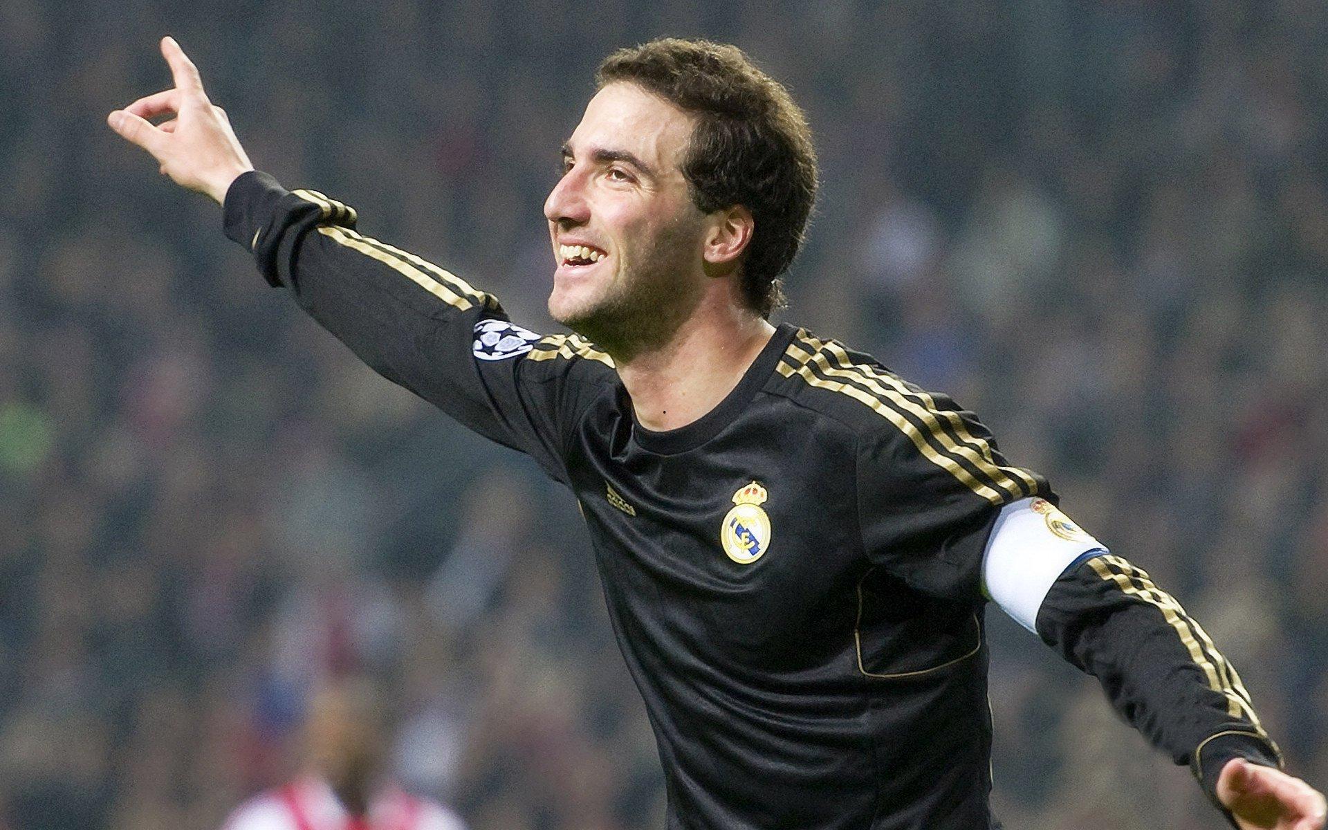 NBA全明星赛星光熠熠 新生代球员闪耀赛场