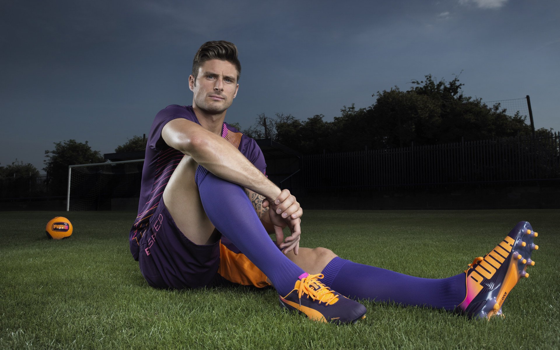 温网2024，阿尔卡拉斯卫冕成功，斯瓦泰克首夺草地大满贯