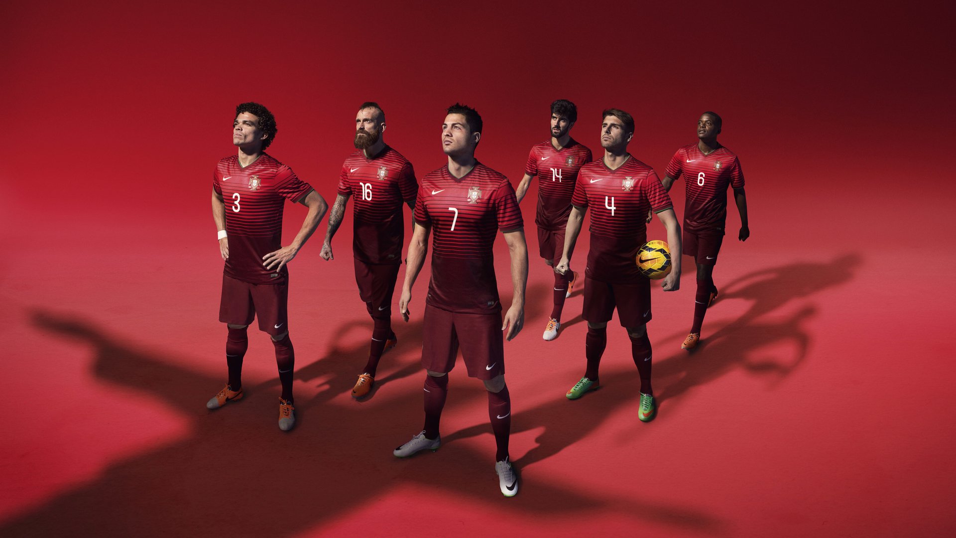 德约科维奇鏖战五盘险胜新生代 第24座大满贯近在咫尺